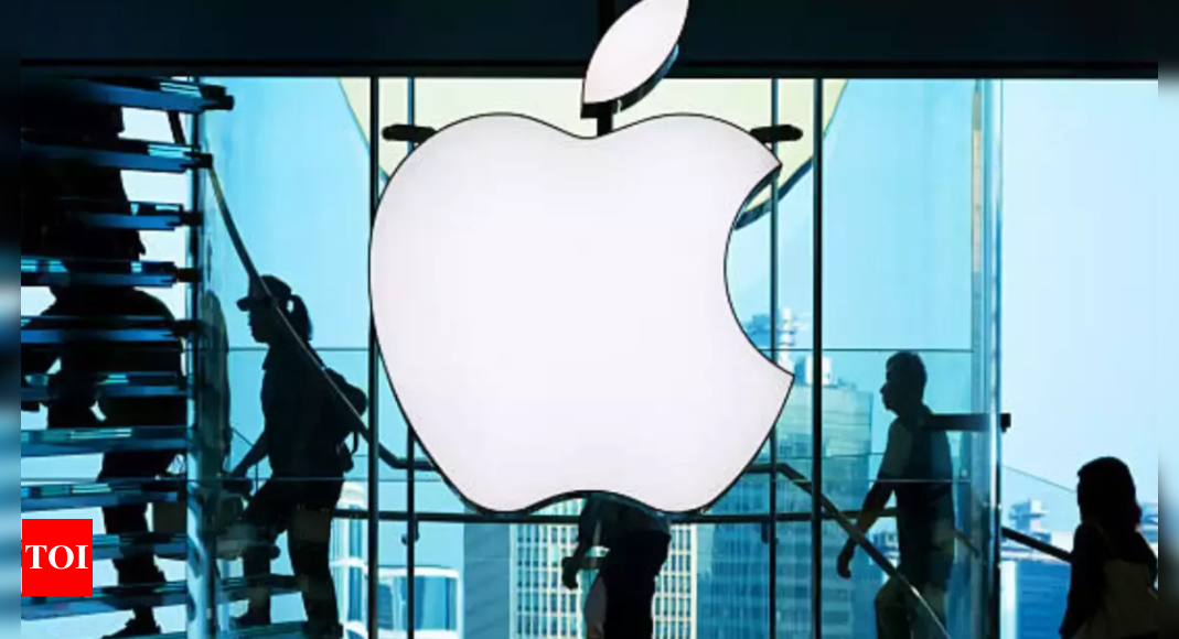 Apple to invest 0 Bn in US over next 4 years, plans AI factory in Texas and 20000 job – The Times of India