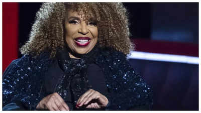 Roberta Flack, Grammy-winning 'Killing Me Softly' singer, dies at 88