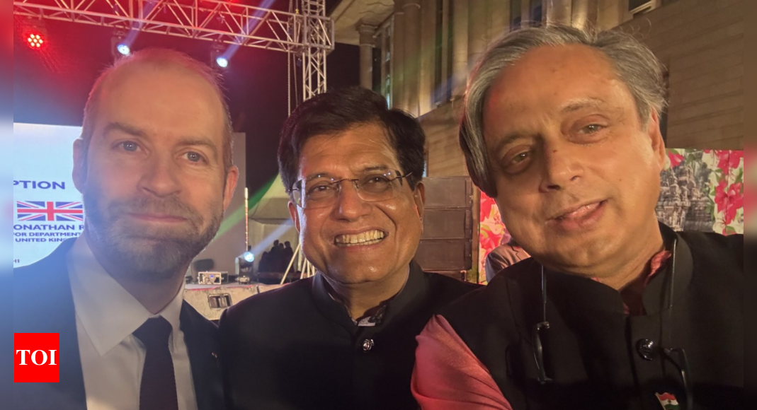 Amid Congress rift rumours, Shashi Tharoor shares photo with BJP's Piyush Goyal