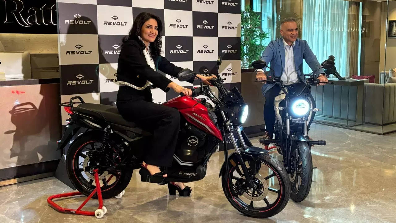 Revolt RV BlazeX e-motorcycle launched at Rs 1.15 lakh: 150 km range per charge! - The Times of India