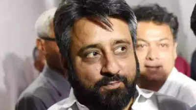  Court grants pre-arrest bail to AAP leader Amanatullan Khan