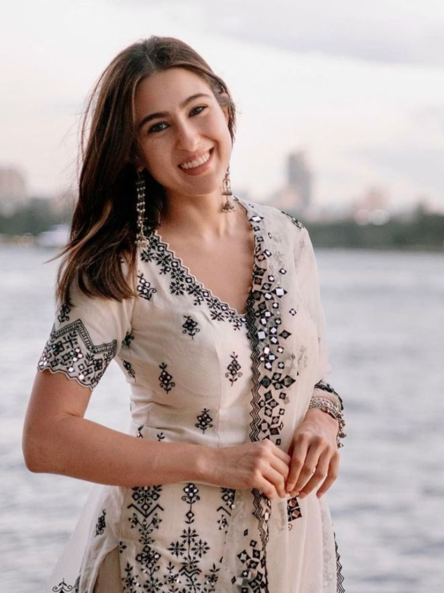 Bollywood-inspired alluring sharara sets for Ramadan 2025