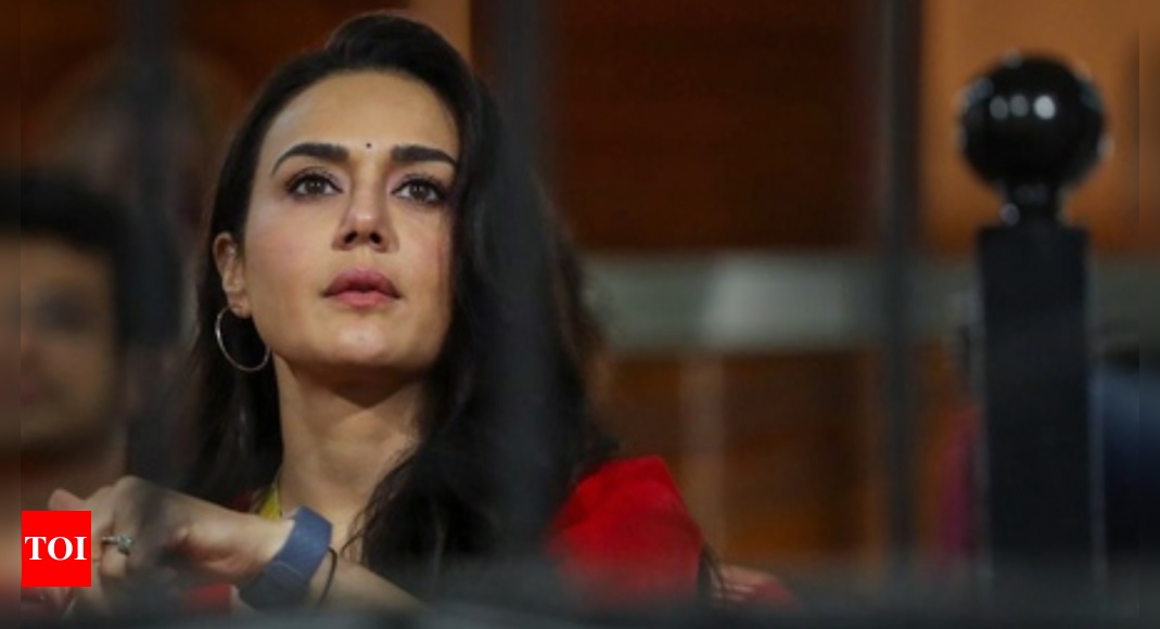 Preity Zinta, Congress cross swords over loan waiver claim