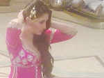 Kareena Kapoor's mujra act