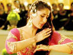 Kareena Kapoor's mujra act