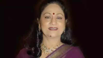 Aruna Irani assures fans she will be able to walk in another 10 says after injury in Bangkok