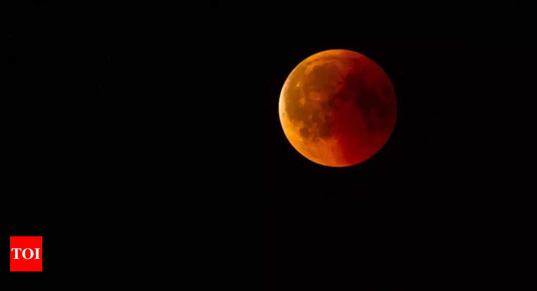 Blood Moon 2025: Best timings to spot the Lunar Eclipse according to USA time zones (ET, PT, CT and more)