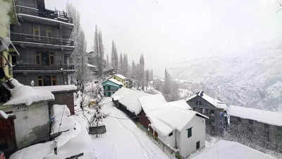 Blocked roads, power outages: Heavy snow & rain disrupt life in Himachal