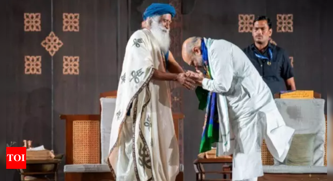 'Home minister has done in some ways what Sardar Patel did...': Sadhguru lauds Amit Shah