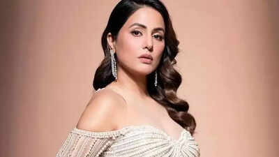 Hina Khan shares major health update amid stage 3 breast cancer battle;  says, “My chemos are..” | - Times of India
