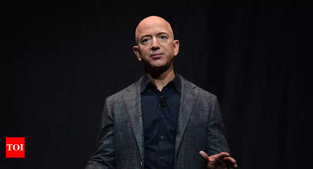 Amazon founder Jeff Bezos' email to Washington Post employees has made Elon Musk 'happy'