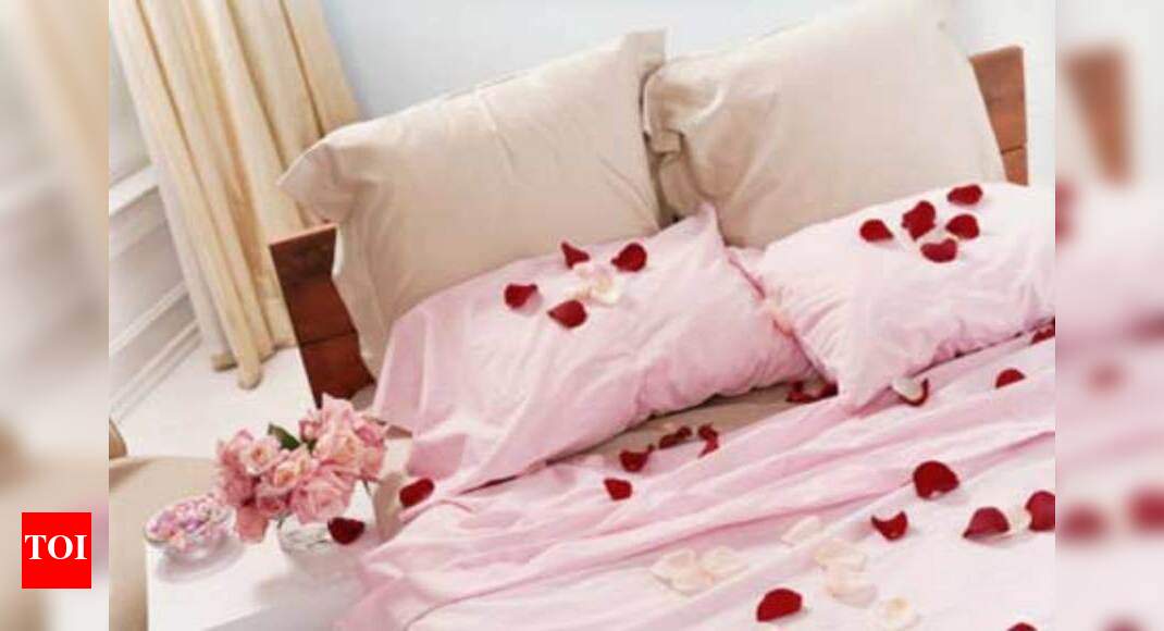Romantic bed linen, a new Valentine’s Day gift Times of India
