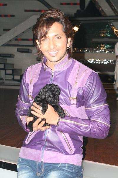 Dance India Dance: Poodle on the sets