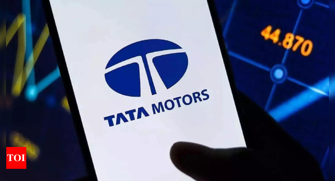 Investors lose Rs 2 lakh Crore as Tata Motors plunges 44% from peak, Is there buying opportunity?