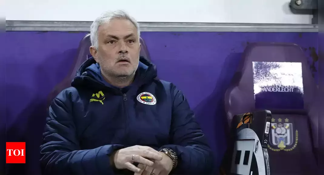 Fenerbahce coach Mourinho baned for four matches for 'monkeys' comment and criticising referee