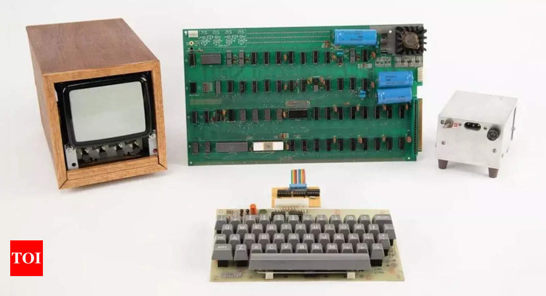 Apple’s first-ever computer, Apple-1 ‘Bayville’ goes to auction, likely to hit $3,00,000