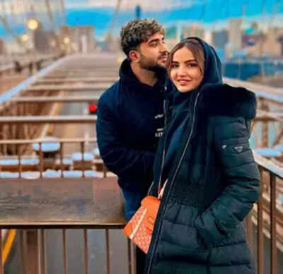Aly Goni turns cheerleader for 'pyaari si ladki' Jasmin Bhasin: 'Iski kal film release ho rahi hai'