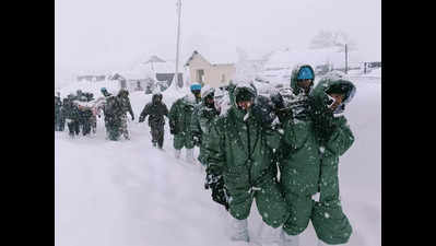 42 workers trapped in avalanche near Uttarakhand's Badrinath; 15 rescued