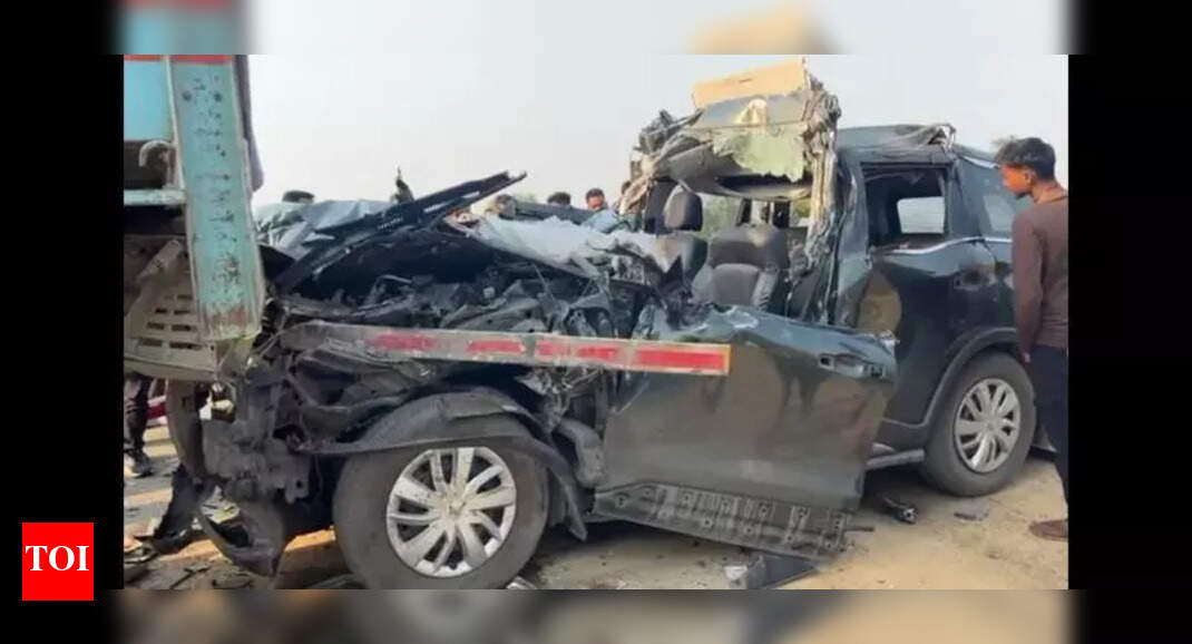 3 killed on Sohela-Padampur road, 2 injured | Bhubaneswar News - The ...