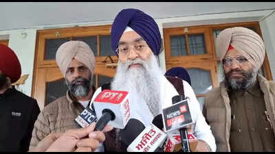 Akal Takht, Kesgarh Sahib jathedars call on Dhami amid panthic crisis