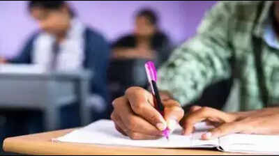 Collector to reward SSC toppers with bicycles
