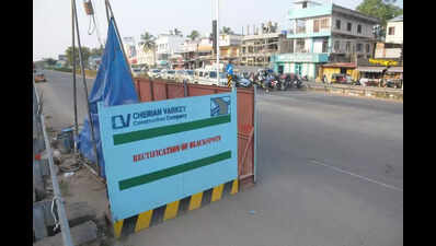 Protests halt Kumarichantha flyover construction works