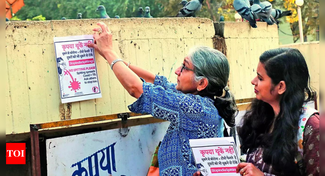 Gurgaon: Many painting the town red, some wiping the stains off