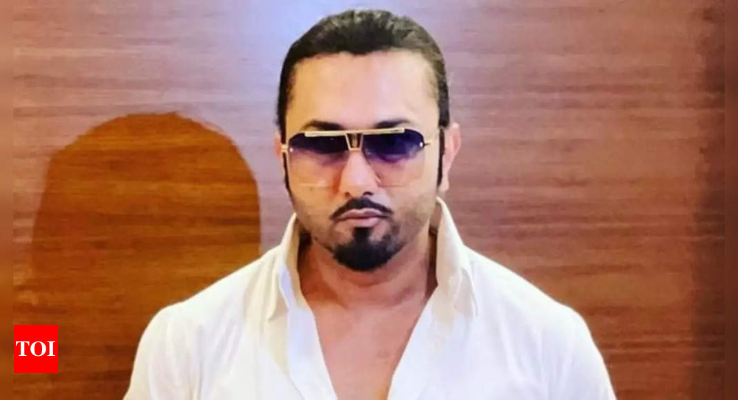 Yo Yo Honey Singh opens up on lifestyle changes, takes a dig at YouTubers: ‘Maine daaru chorr di hai, sirf pani pi raha hoon’