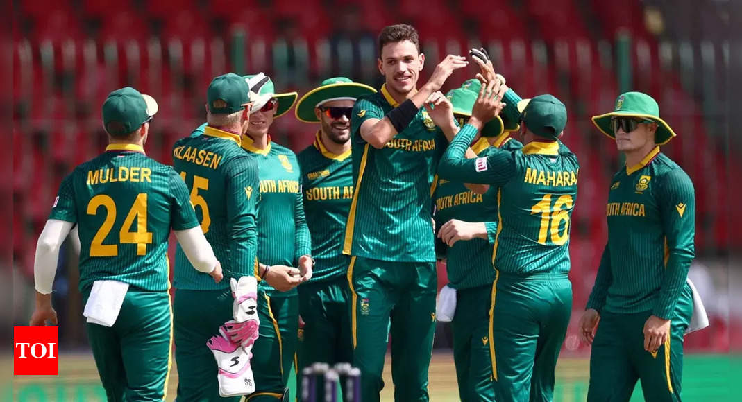 Champions Trophy: South Africa enter semis, top Group B with commanding win over England | Cricket News – The Times of India