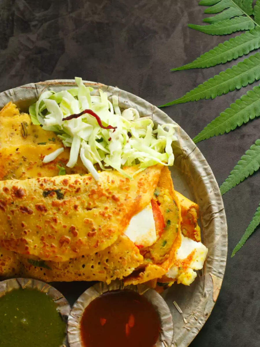 Besan Paneer Chilla Recipe: How to make Besan Paneer Chilla with 1 ...