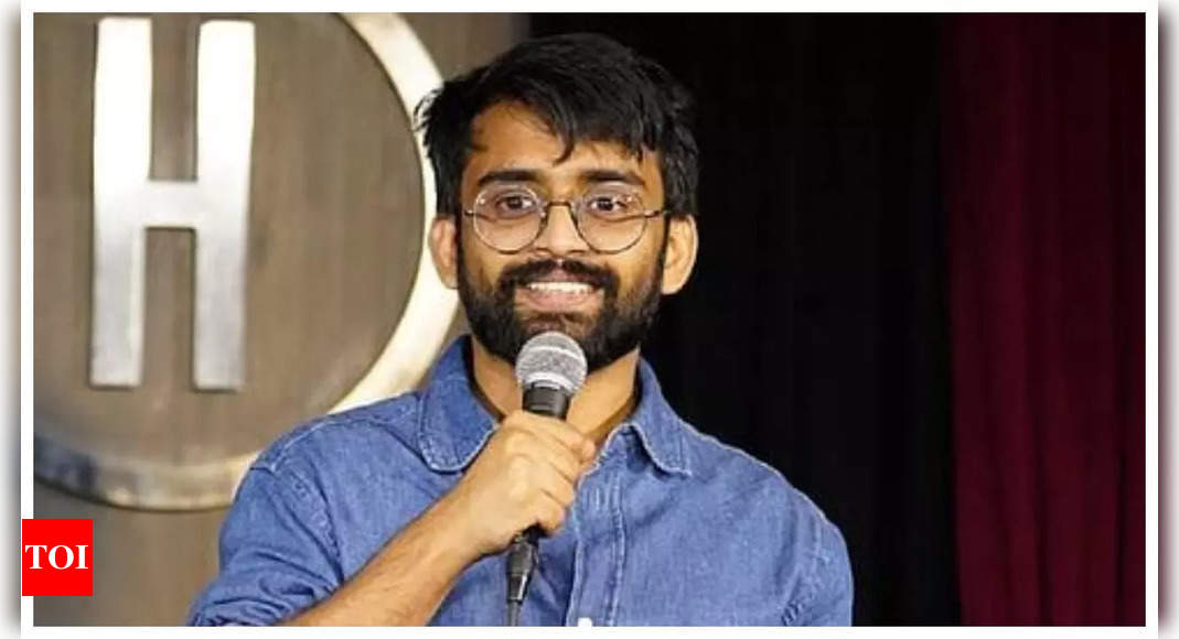 Vineeth Srinivasan revives the controversial ‘Would You Rather’ joke with a twist at a comedy show