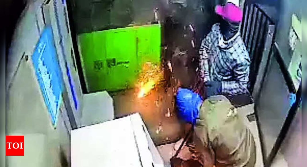 Watch: In midnight heist, thieves steal Rs 30L from ATM using gas cutter in Telangana