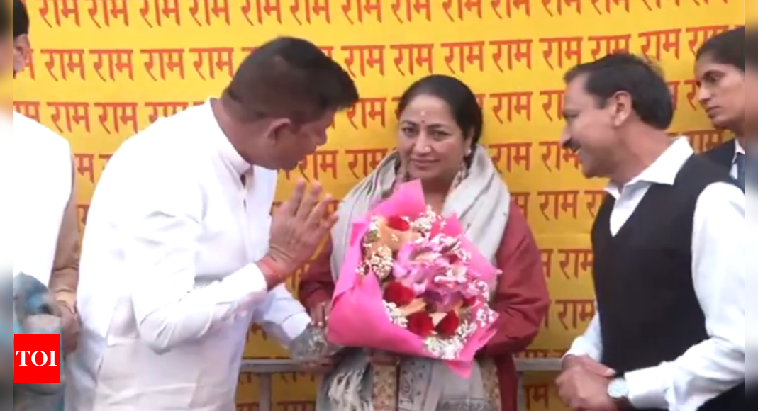 Delhi CM Rekha Gupta holds 'Jan-Milan Samaroh' at her residence