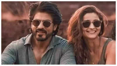 Alia Bhatt reveals she wishes to re-unite to her 'Dear Zindagi' co-star Shah Rukh Khan; showers praise on the superstar