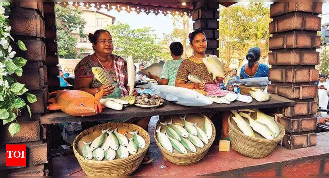 Traditional occupations of state feature in Vasco Carnival parade | Goa ...