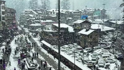 Fresh snowfall, rain disrupt life in Himachal Pradesh districts; boards put off