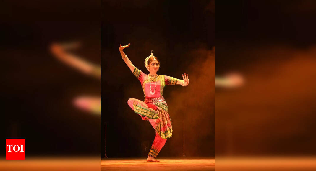 Odissi dancer Sulagna Bhattacharjee to pay a tribute to her mentor with this year’s Basanta Utsav