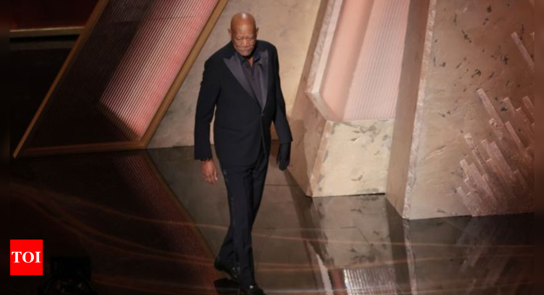 Why Morgan Freeman wore a black glove at the Oscars