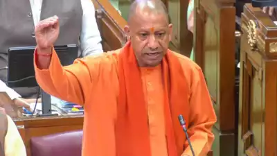  Yogi hails success of Maha Kumbh