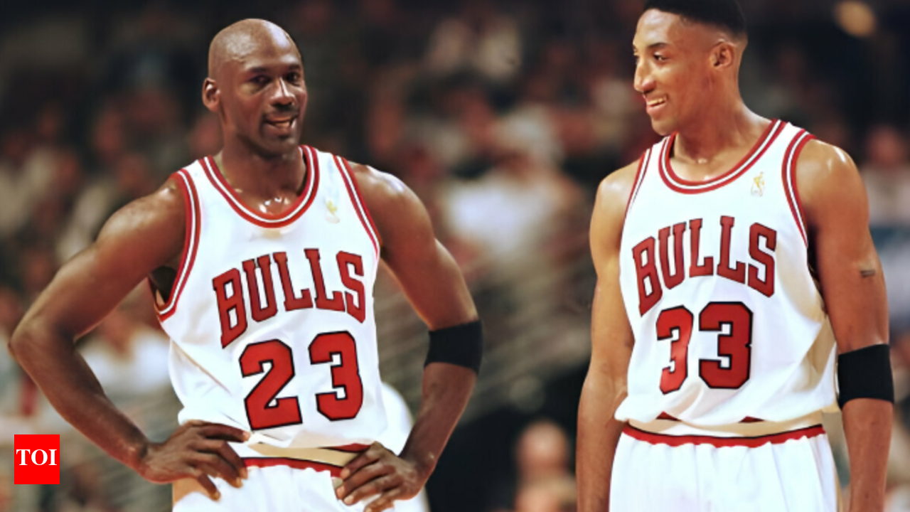 Scottie Pippen Calls the GOAT Debate "Stupid" and Refuses to Pick Between  Michael Jordan and LeBron James | NBA News - The Times of India