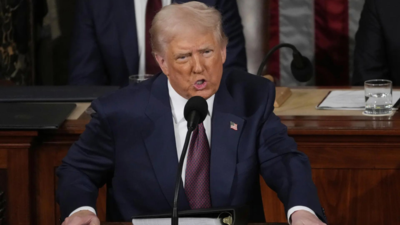 Why Donald Trump wore a purple tie during his address to US congress?