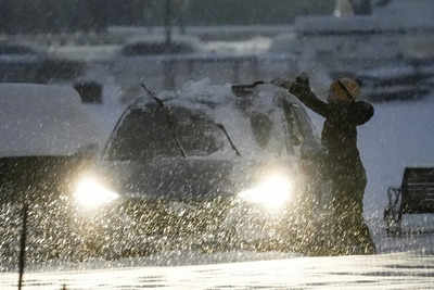 Spring snowstorm triggers school closures in Minnesota