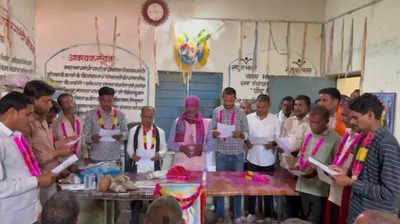 Neta by proxy: Panch-patis take oath instead of elected ‘patnis’ in Kabirdham