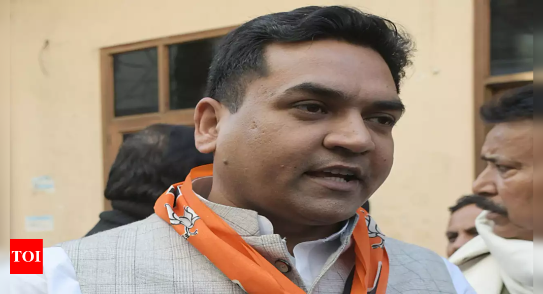 ‘Framed’: Cops oppose FIR against Kapil Mishra