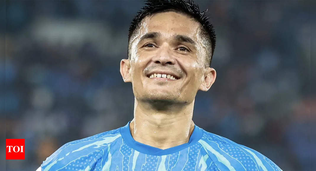 Abject India turns to Sunil Chhetri, again