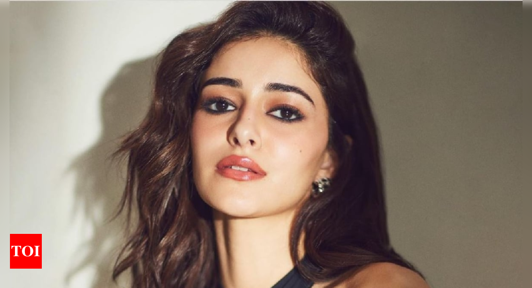 Why is Ananya Panday struggling to leave her house?