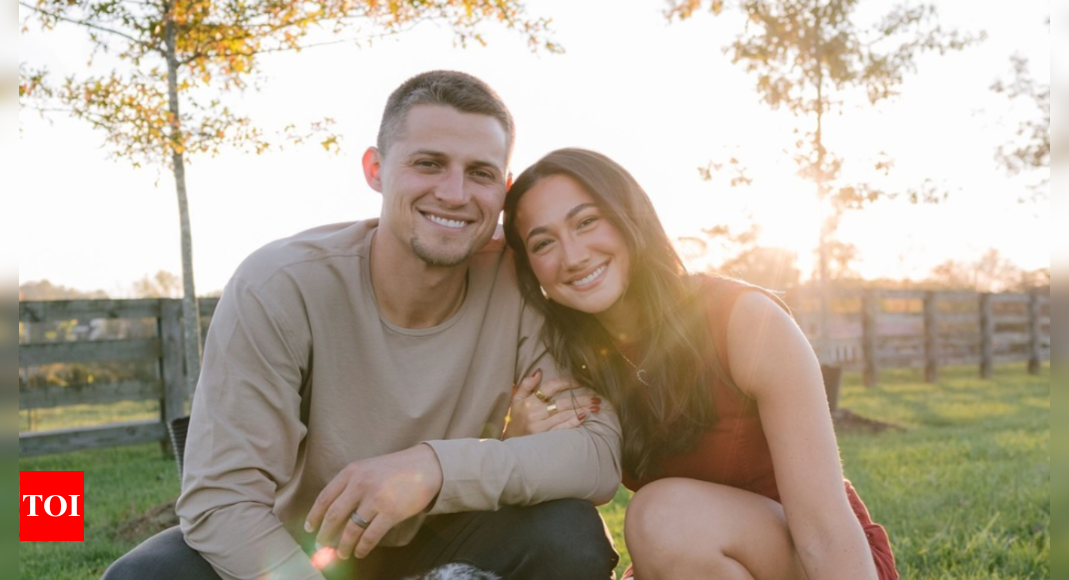 Corey Seager’s wife Madisyn shows off stylish tennis outfit during sporty day out with gal pals | MLB News