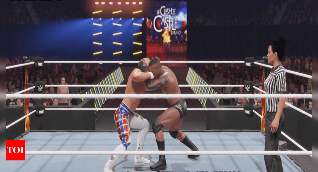 How to reverse in WWE 2K25