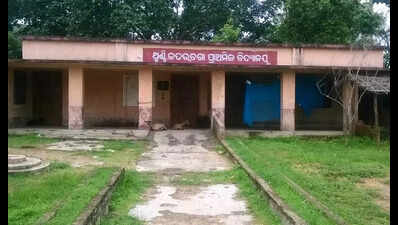 Poor enrolment led to closure or merger of 5,632 schools in 5 years: Min