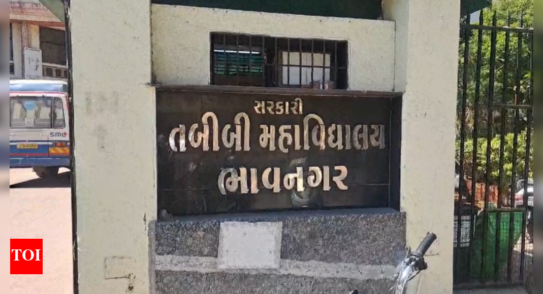 Bhavnagar: Three medical interns assaulted, confined by fellow doctors; six booked